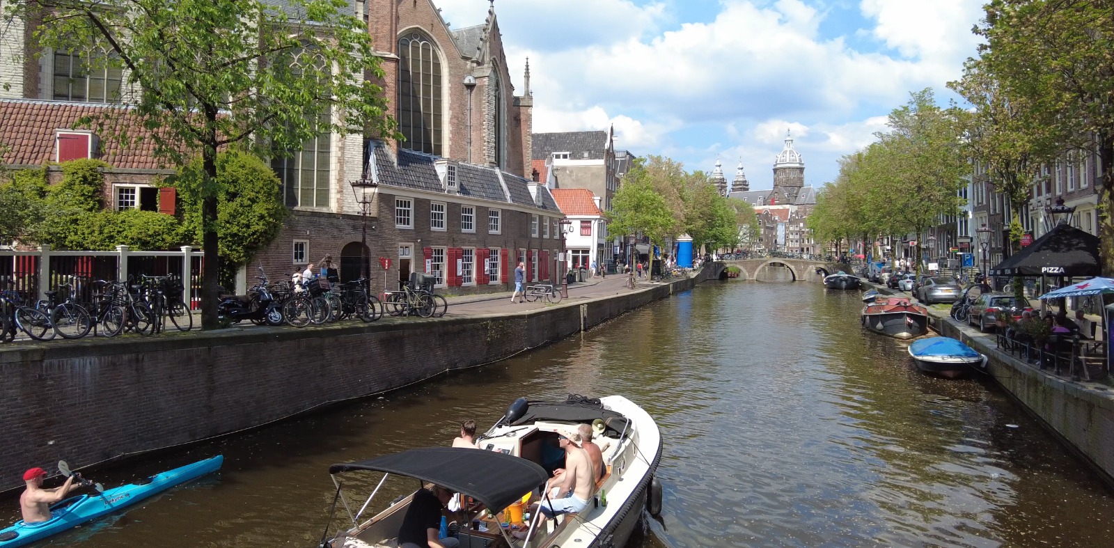 De bouw van de Amsterdamse grachten: een historisch meesterwerk